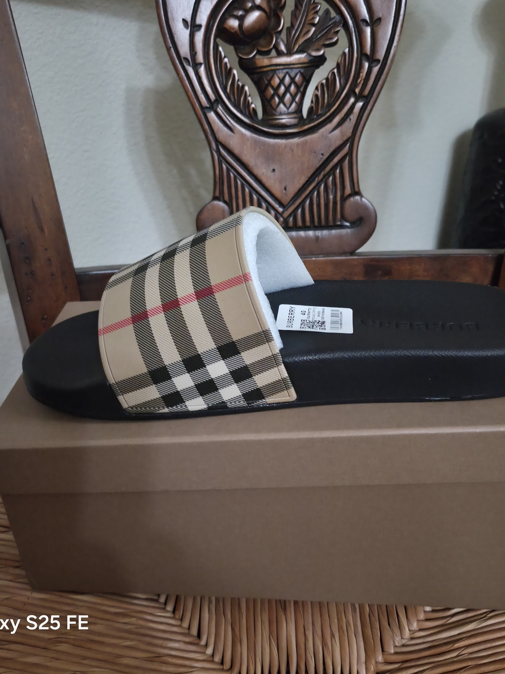 Burberry Mens/Womens Slides Size Europe 40, M7.5, W9 Brand New - Picture 5 of 5